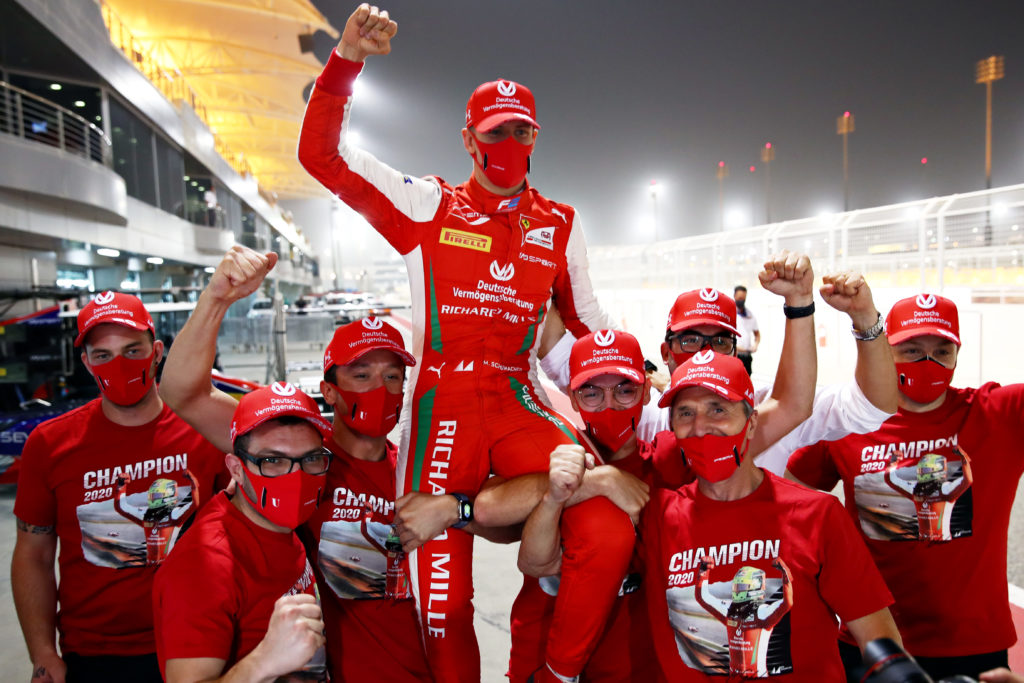Formula 2 Championship - Round 12:Sakhir - Sprint Race
