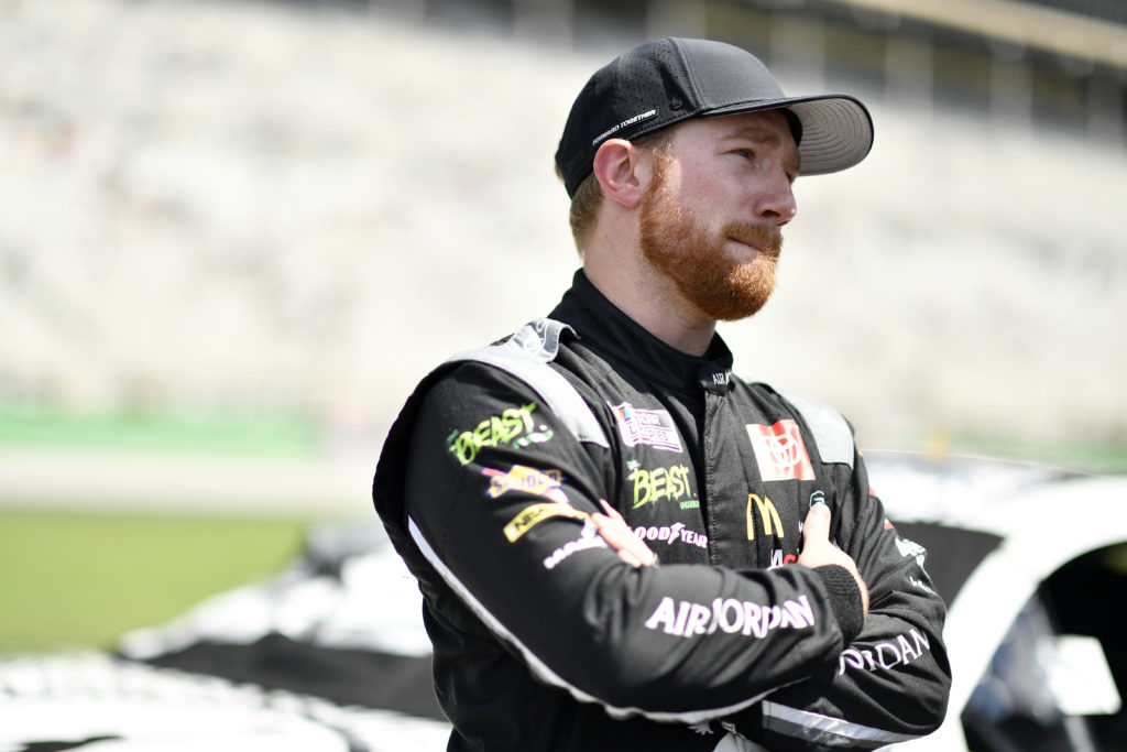 NASCAR Cup Series Quaker State 400 Available at Walmart - Qualifying