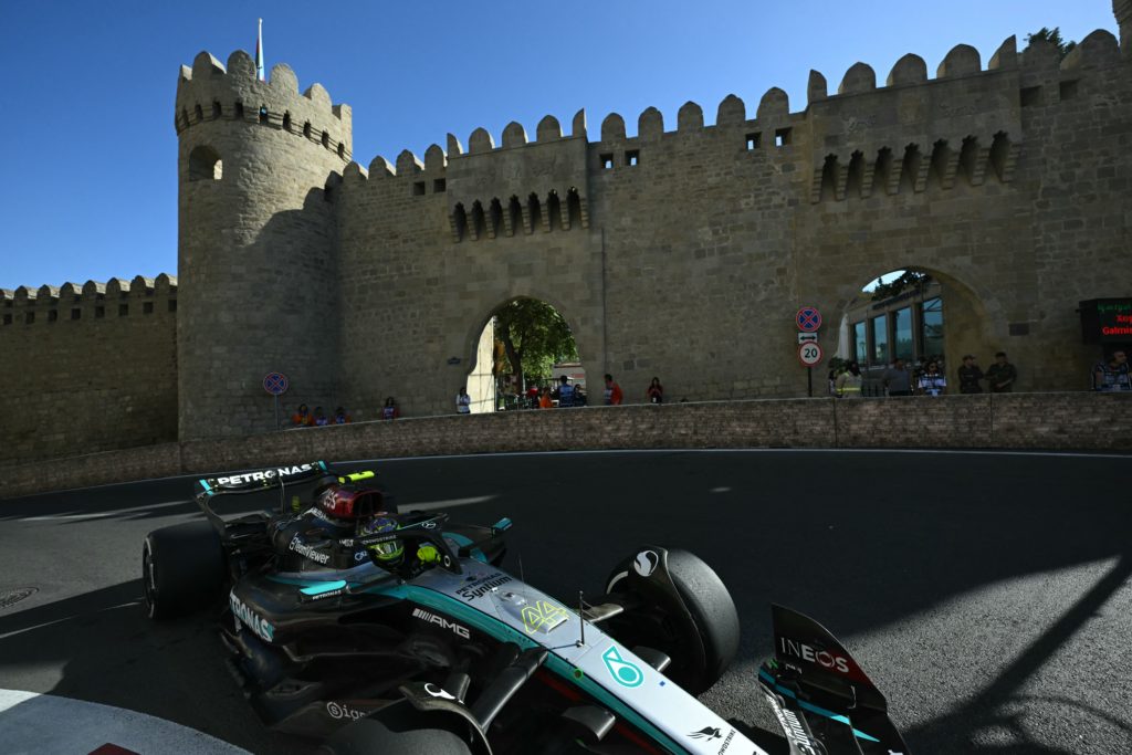AUTO-PRIX-F1-AZE
