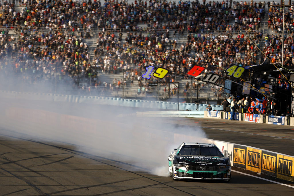 NASCAR Cup Series Go Bowling at The Glen