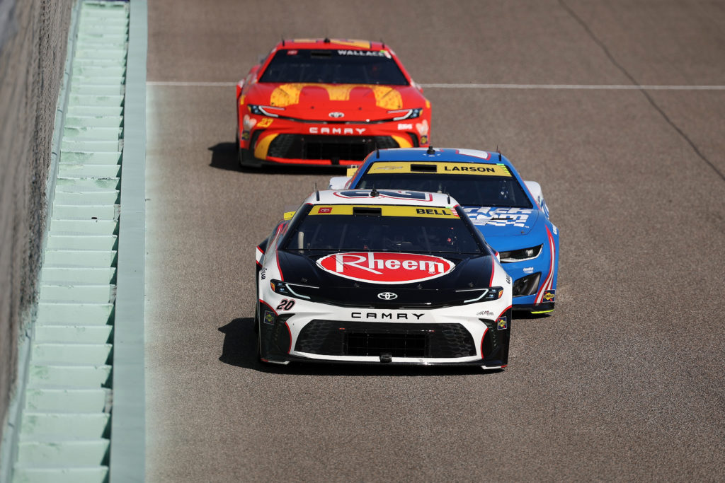 NASCAR Cup Series Straight Talk Wireless 400